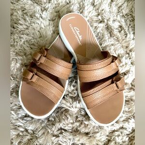 NWOT Clarks Cloudsteppers Comfort Sport Slide Sandal Women’s 7 Beige Tan